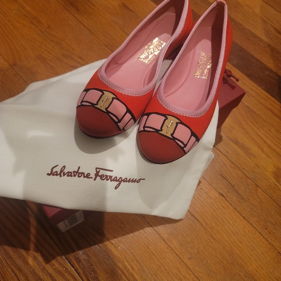 Brand new. Never worn Ferragamo shoes.